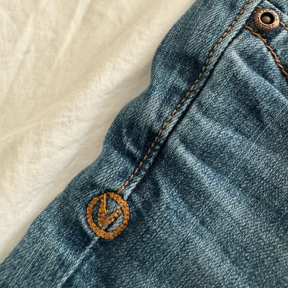 Vigos Collection Bootcut Jeans - Picture 10 of 11